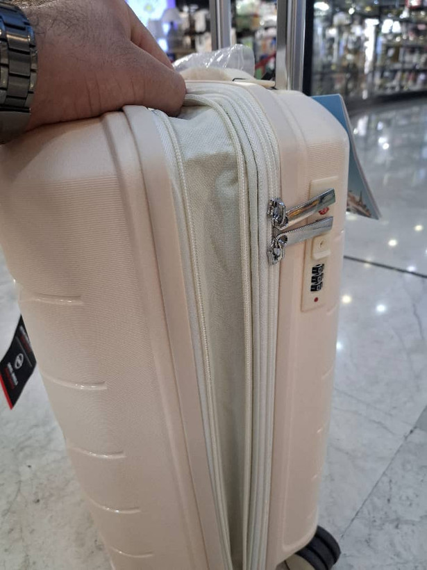 چمدان نشکن سایز کوچک فول آپشن رنگ کرم