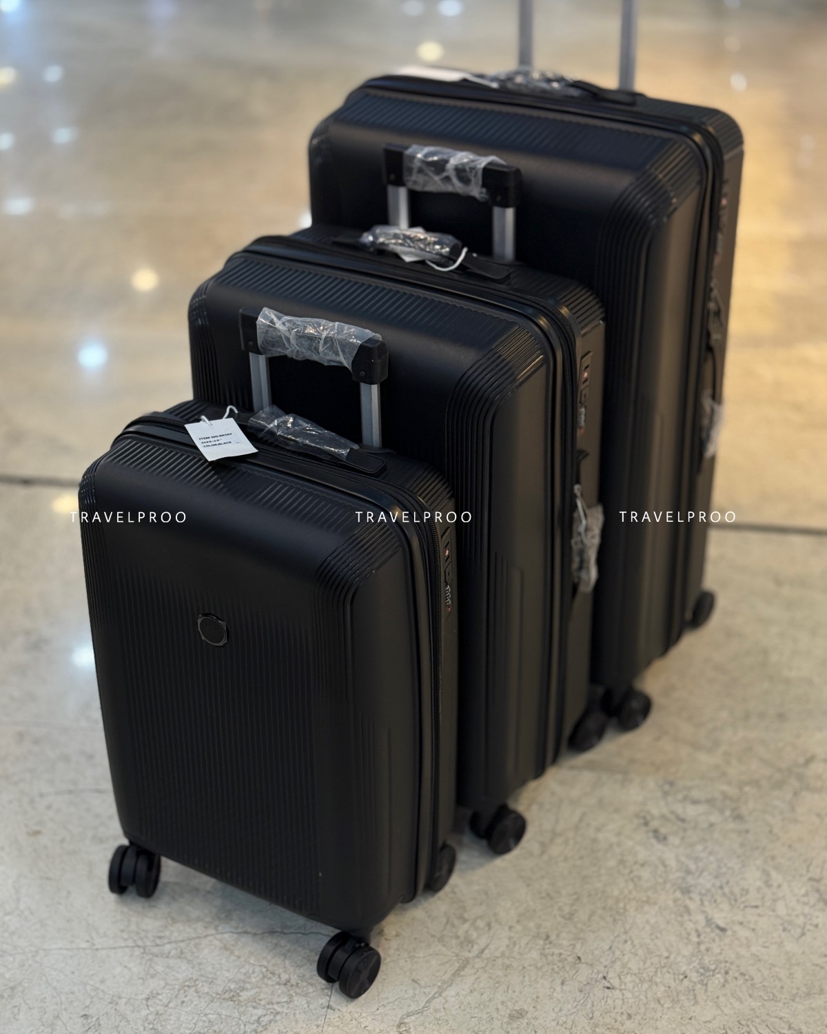 چمدان نشکن سایز کوچک وارداتی درجه یک با تخفیف ویژه رنگ مشکی